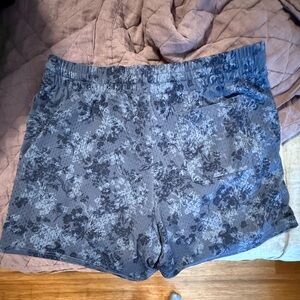 American Eagle Outfitters Blue Floral Men’s Athletic Shorts